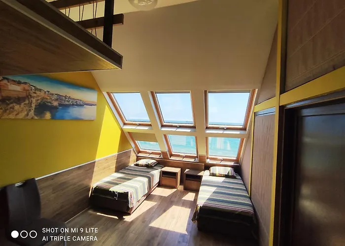 Hemingway In Happy Къща за гости Варна