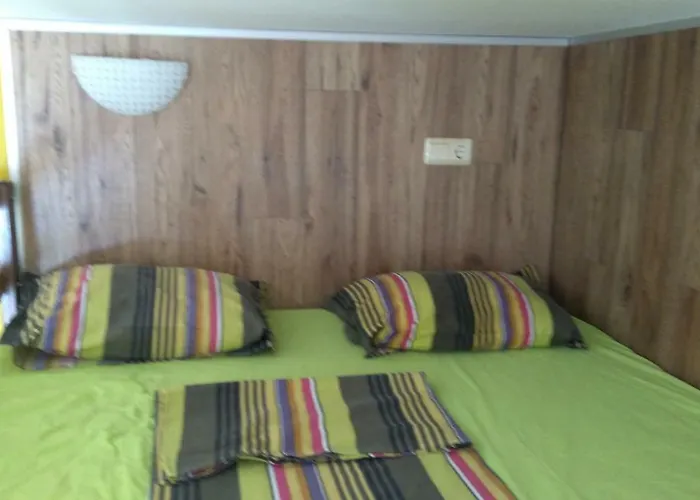 Hemingway In Happy Къща за гости Варна