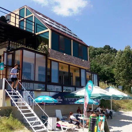 Hemingway In Happy Gasthof