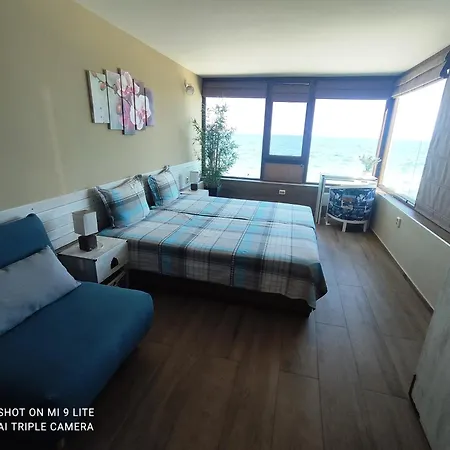 Gasthof Hemingway In Happy Warna