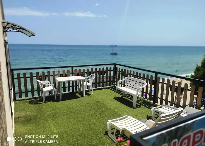 招待所 Hemingway In Happy 3*